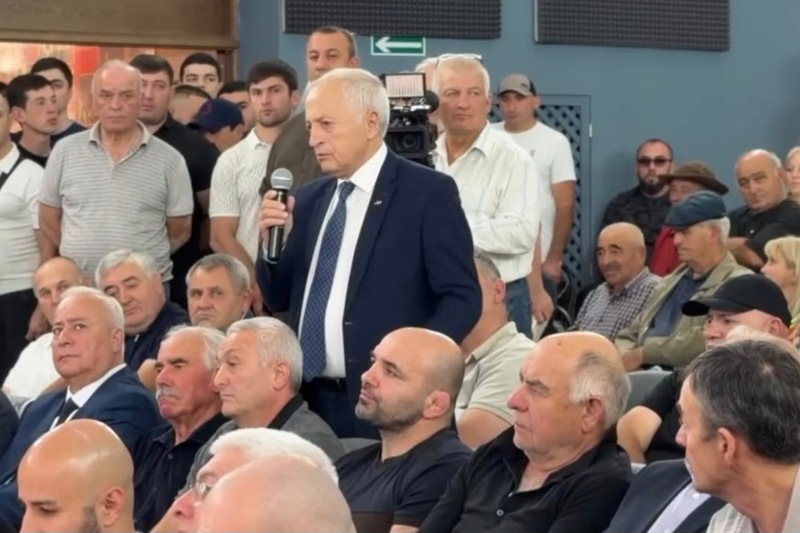 qsmw2mq6. Встреча с гражданами Южной Осетии, проживающими на территории Северной Осетии