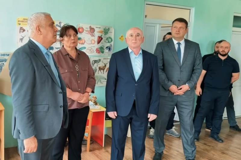 Screenshot. Марат Камболов поручил провести экспертизу здания детского сада в селе Цинагар
