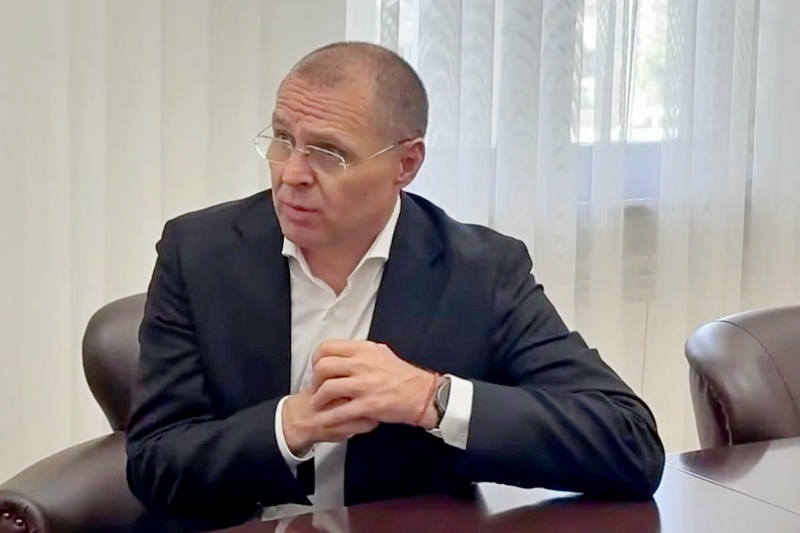 Screenshot. Встреча с директором Международного детского центра «Артек» Константином Федоренко
