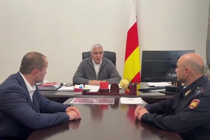 Президент проинспектировал столицу и потребовал навести порядок в городе