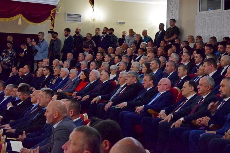 h39zw7fc. Церемония инаугурации Президента Республики Южная Осетия Марата Камболова